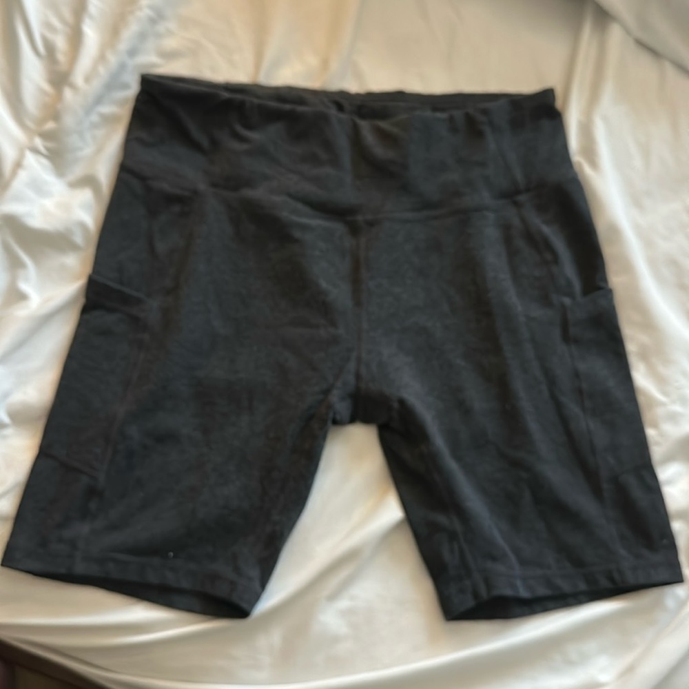 Baleaf XL gray heather bike shorts with pockets